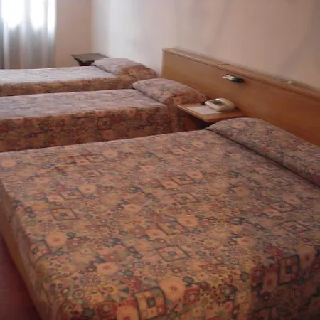 Hotel Italia 2*